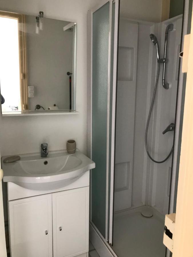 Appartement Studio meublé et lumineux 20m2 à Vittel Extérieur photo