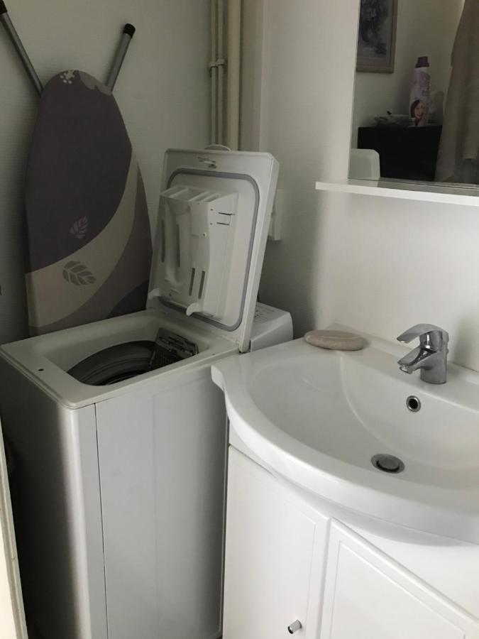 Appartement Studio meublé et lumineux 20m2 à Vittel Extérieur photo