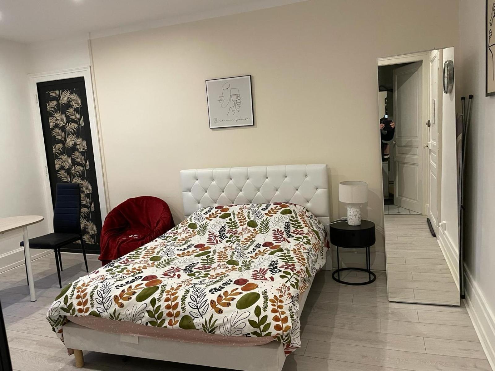 Appartement Studio meublé et lumineux 20m2 à Vittel Extérieur photo
